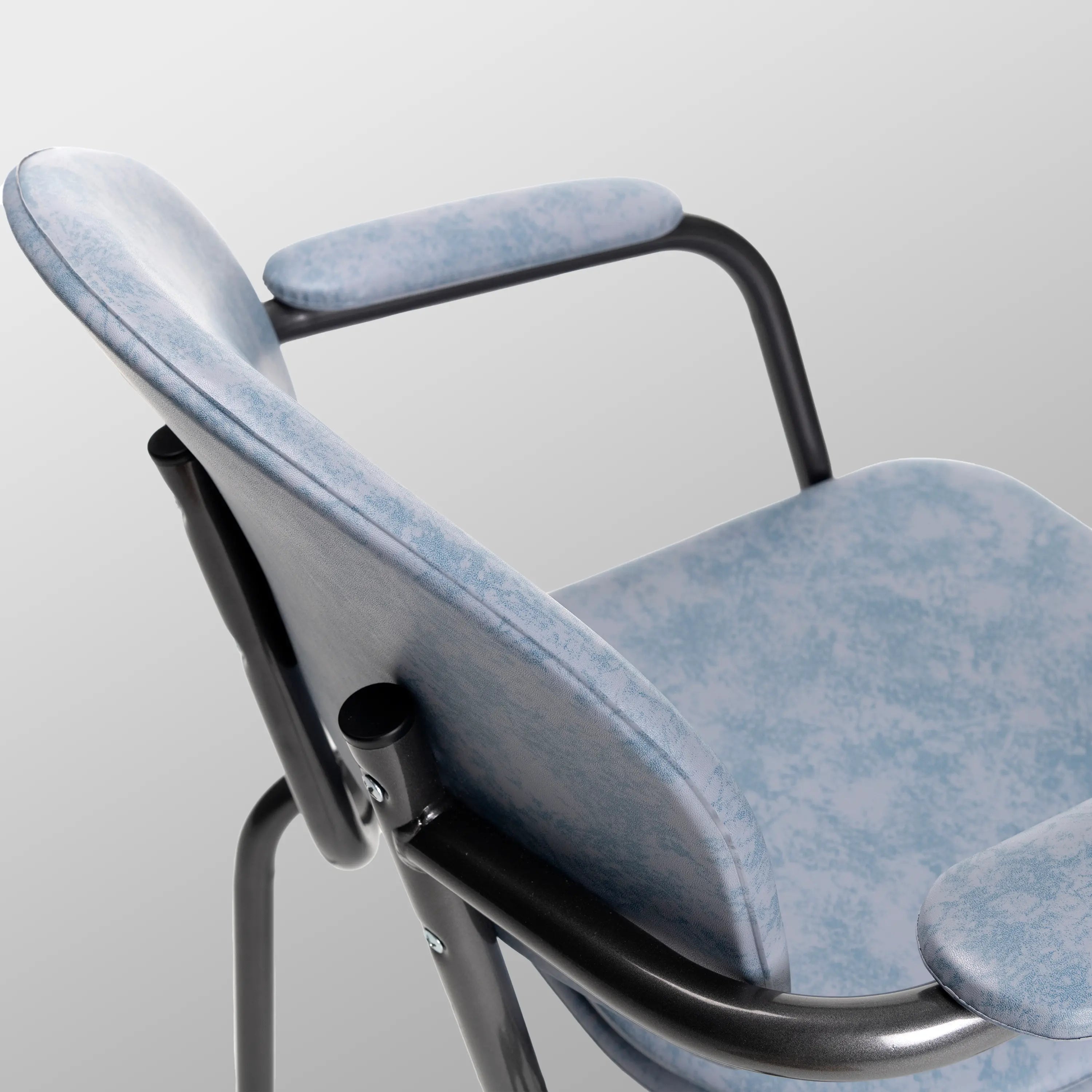 9062 Premium Commode Chair